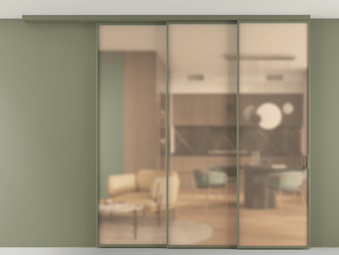 Перегородка Формато вдоль стены на потолок 3 створки с синхронным механизмом АЛПР 040.01 Алюминий оливковый тёмный Сатинированное оранжевое стекло, триплекс Цена 2576900 AMD | Volhovec