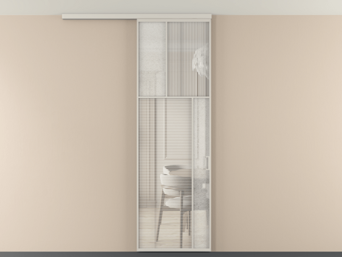 Перегородка Мозаик вдоль стены на потолок 1 створка АЛПР 041.23 Алюминий облачно-серый Рифлёное стекло "Дюна", триплекс, 6 мм + Фактурное стекло "Лёд", триплекс Цена 964660 AMD | Volhovec