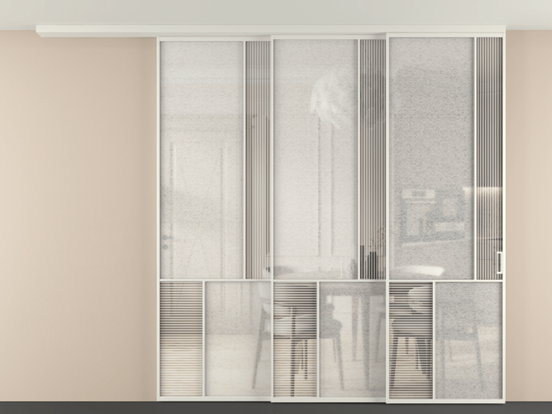 Перегородка Mosaic вдоль стены на потолок 3 створки с синхронным механизмом АЛПР 041.21 Алюминий Белый Рифлёное стекло "Дюна", триплекс, 6 мм + Фактурное стекло "Лёд", триплекс Цена 3363100 AMD | Volhovec