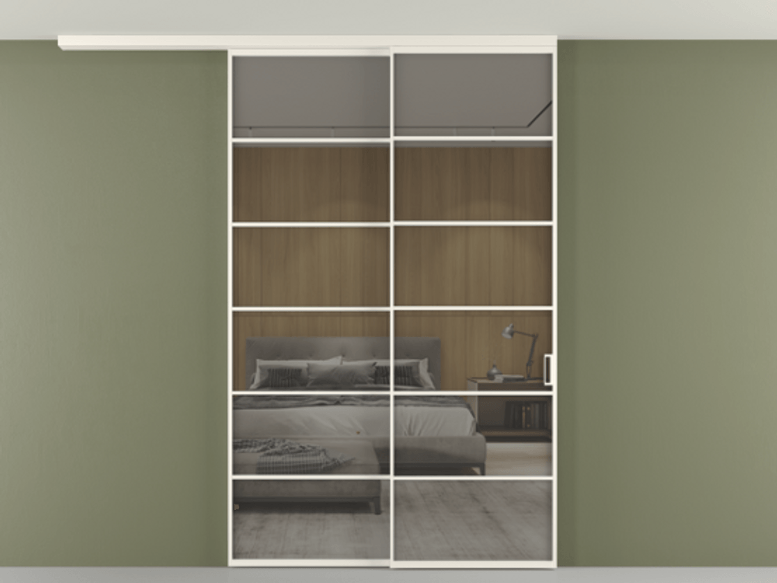 Перегородка Формато вдоль стены на потолок 2 створки с синхронным механизмом АЛПР 040.04 Алюминий пудровый белый Рефлективное серое стекло "Стопсол", калёное Цена 2321150 AMD | Volhovec