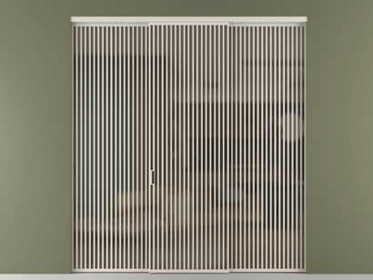 Алюминевая перегородка АЛПР 040.06_АОС_Бронза сатин триплекс_new. Цвет Алюминий облачно-серый. Материал Алюминий в эмали. Коллекция Перегородка Formato внутри проёма трёхстворчатая. Картинка.