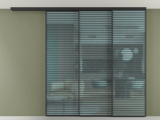 Перегородка Formato вдоль стены на потолок 3 створки с синхронным механизмом